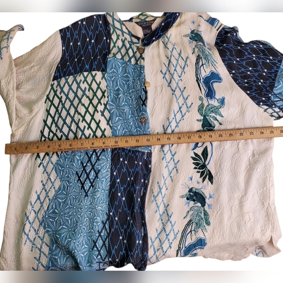 Citron Women's Silk Blue and White Patchwork Patterned Button-Up Shirt. O/S - Picture 10 of 13